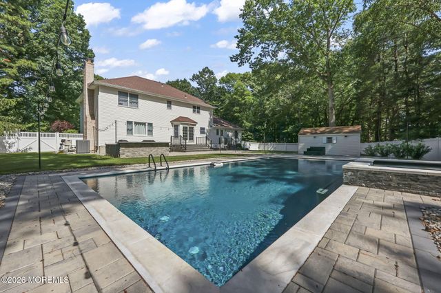 58 Jeanine Court, Manalapan, NJ 07726