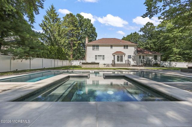 58 Jeanine Court, Manalapan, NJ 07726