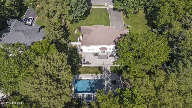 58 Jeanine Court, Manalapan, NJ 07726