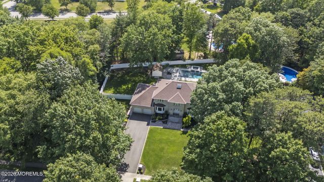 58 Jeanine Court, Manalapan, NJ 07726