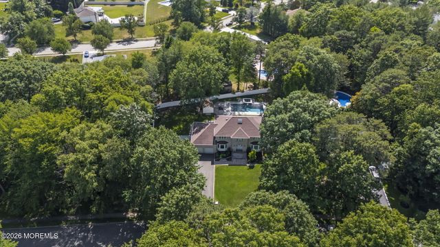 58 Jeanine Court, Manalapan, NJ 07726