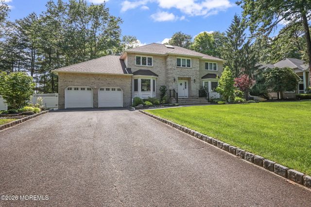 58 Jeanine Court, Manalapan, NJ 07726
