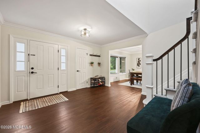 58 Jeanine Court, Manalapan, NJ 07726