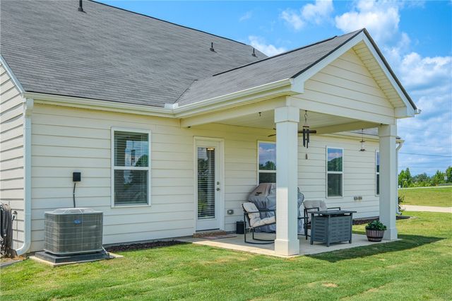 151 Poplar Springs Road, Walhalla, SC 29691