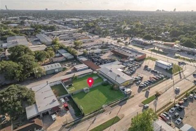7811 Hammerly Blvd, Houston, TX 77055