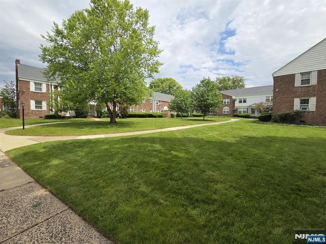 18A Elmwood Court 18A, Elmwood Park, NJ 07407