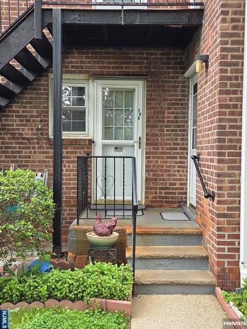 18A Elmwood Court 18A, Elmwood Park, NJ 07407