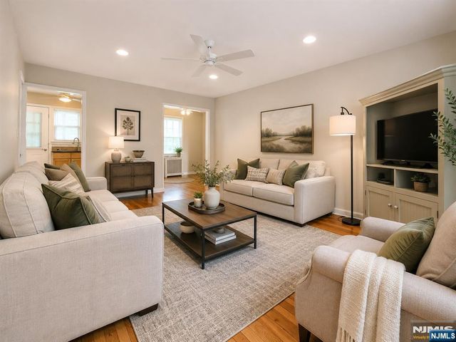 18A Elmwood Court 18A, Elmwood Park, NJ 07407