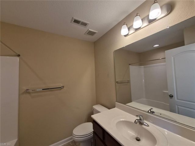 279 Tigerlilly Dr Unit 147, Portsmouth, VA 23701