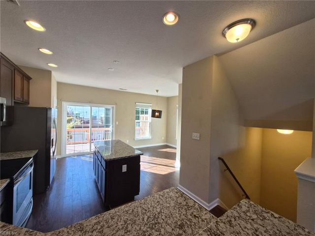 279 Tigerlilly Dr Unit 147, Portsmouth, VA 23701