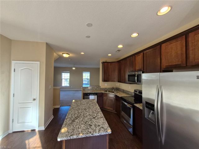 279 Tigerlilly Dr Unit 147, Portsmouth, VA 23701