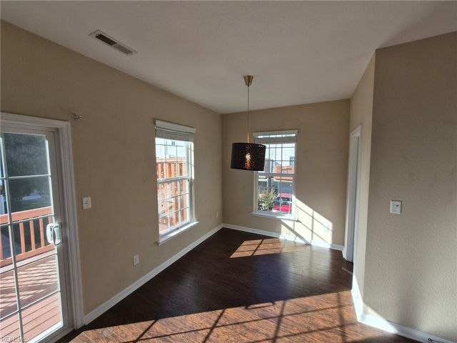 279 Tigerlilly Dr Unit 147, Portsmouth, VA 23701