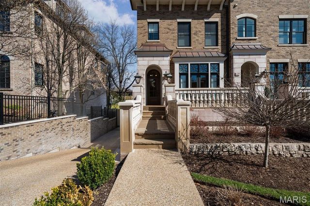 134 Gay Avenue, Clayton, MO 63105