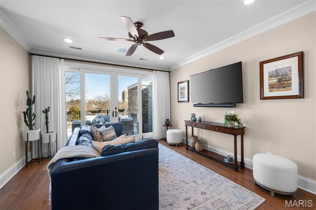 134 Gay Avenue, Clayton, MO 63105