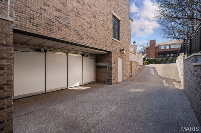 134 Gay Avenue, Clayton, MO 63105