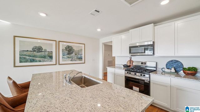 1735 DIXON CIRCLE, Mount Olive, AL 35117