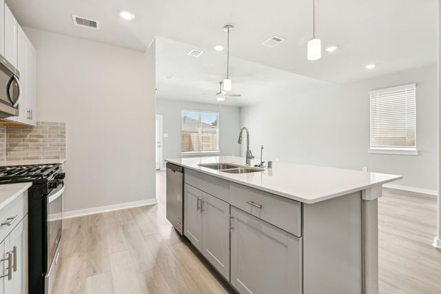 1523 Arbuckle Court, Rosharon, TX 77583