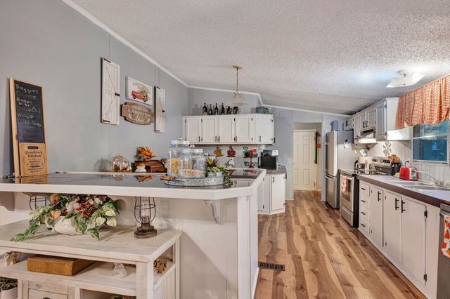 944 Deason Rd, Dickson, TN 37055