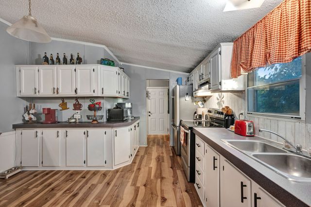 944 Deason Rd, Dickson, TN 37055