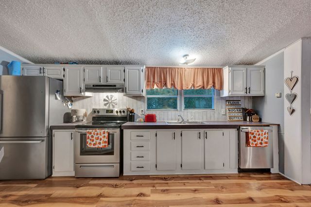 944 Deason Rd, Dickson, TN 37055