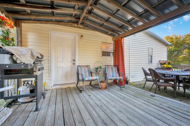 944 Deason Rd, Dickson, TN 37055