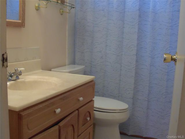 1288 Waverly Avenue, Farmingville, NY 11738