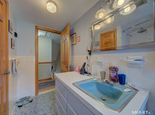 41 Sawka Drive, East Hartford, CT 06118