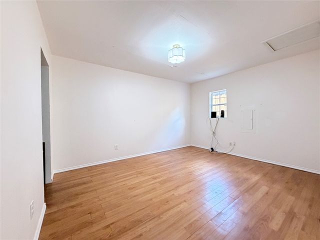 407 Ivy Way, Garland, TX 75043