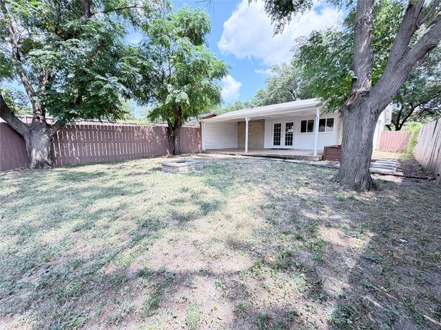 407 Ivy Way, Garland, TX 75043