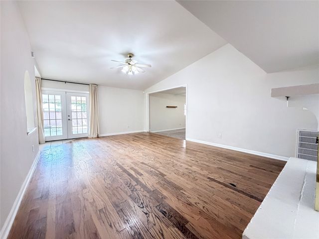 407 Ivy Way, Garland, TX 75043