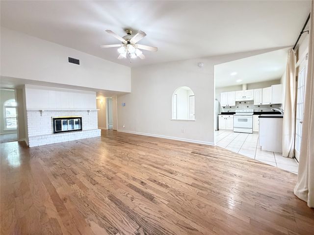 407 Ivy Way, Garland, TX 75043