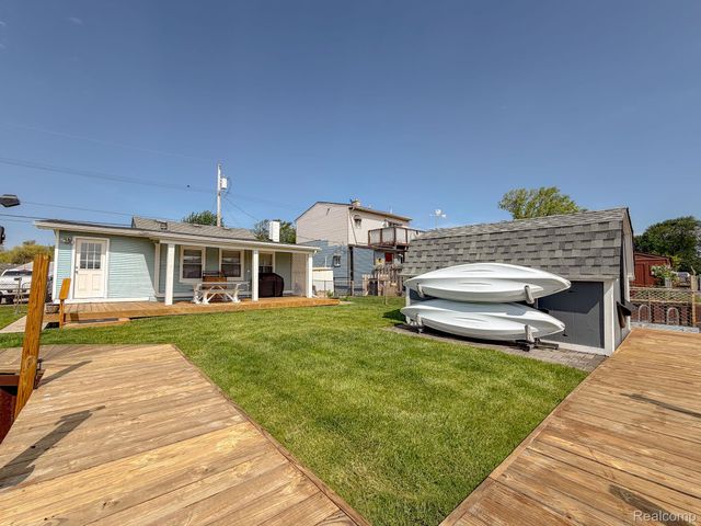 37884 Maplehill Street, Harrison Charter Township, MI 48045