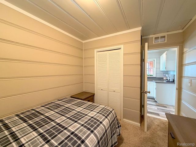 37884 Maplehill Street, Harrison Charter Township, MI 48045