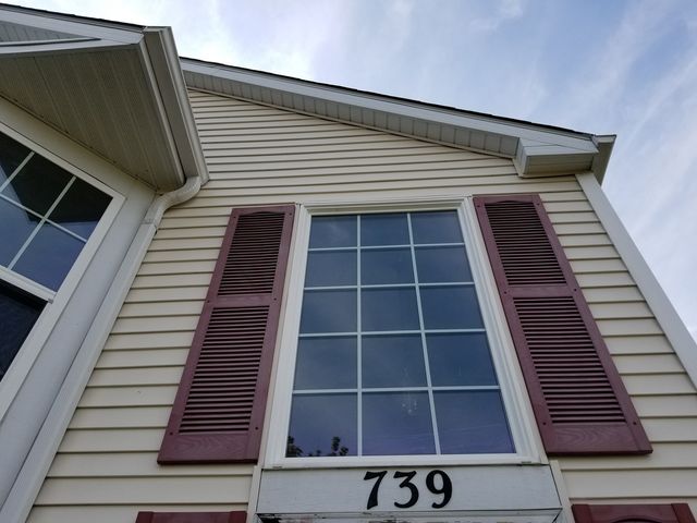 739 Four Seasons Boulevard, Aurora, IL 60504