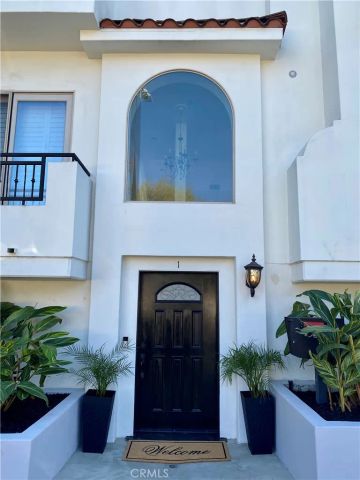 5027 Colfax Avenue 1, Valley Village, CA 91601