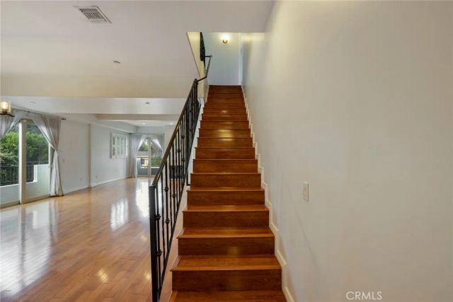 5027 Colfax Avenue 1, Valley Village, CA 91601