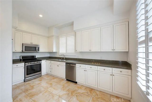 5027 Colfax Avenue 1, Valley Village, CA 91601