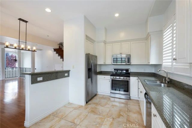 5027 Colfax Avenue 1, Valley Village, CA 91601