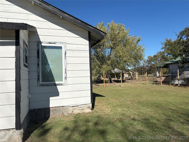 1116 E Randolph Street, Okmulgee, OK 74447
