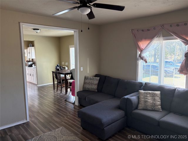 1116 E Randolph Street, Okmulgee, OK 74447