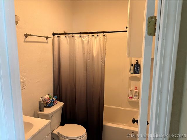 1116 E Randolph Street, Okmulgee, OK 74447