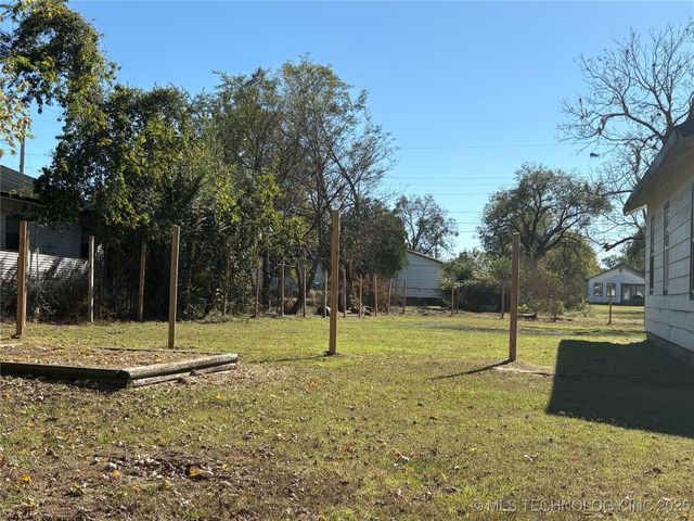 1116 E Randolph Street, Okmulgee, OK 74447