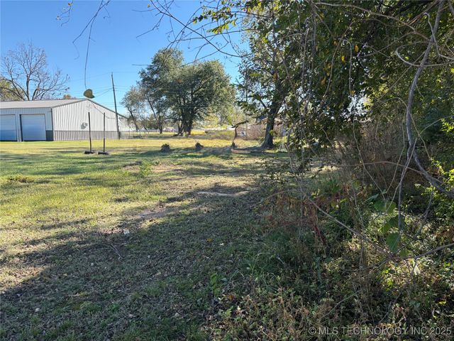 1116 E Randolph Street, Okmulgee, OK 74447