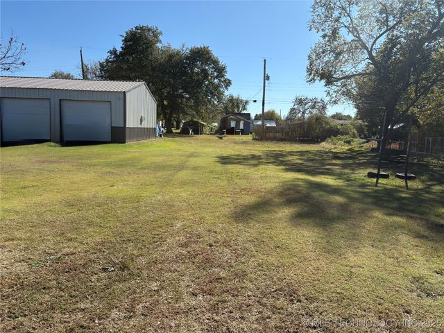 1116 E Randolph Street, Okmulgee, OK 74447