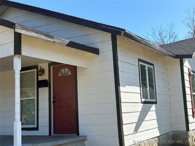 1116 E Randolph Street, Okmulgee, OK 74447