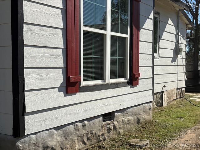 1116 E Randolph Street, Okmulgee, OK 74447