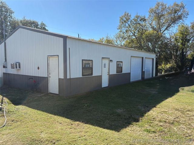 1116 E Randolph Street, Okmulgee, OK 74447