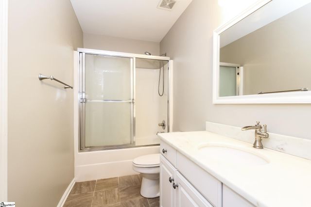 104 Sandtrap Court, Greenville, SC 29609