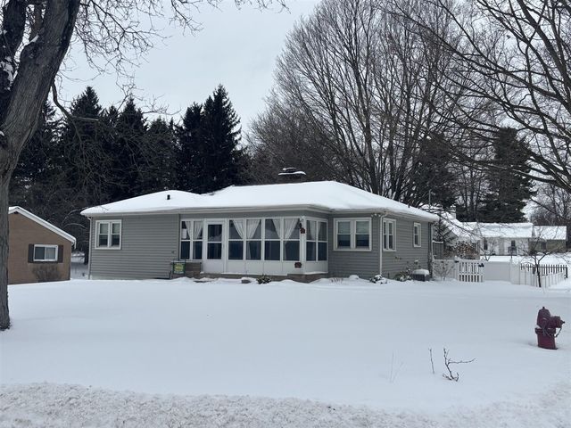 400 Colfax Street, Jackson, MI 49203