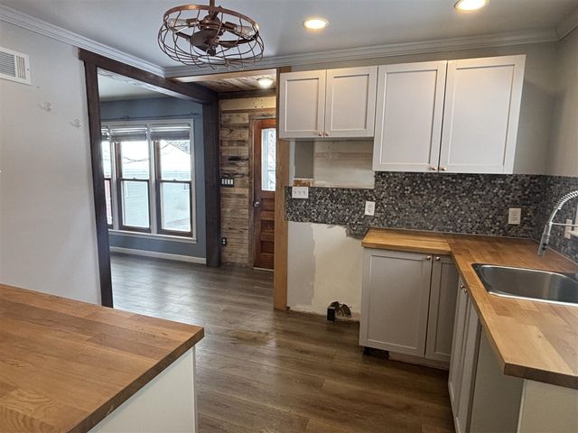 400 Colfax Street, Jackson, MI 49203